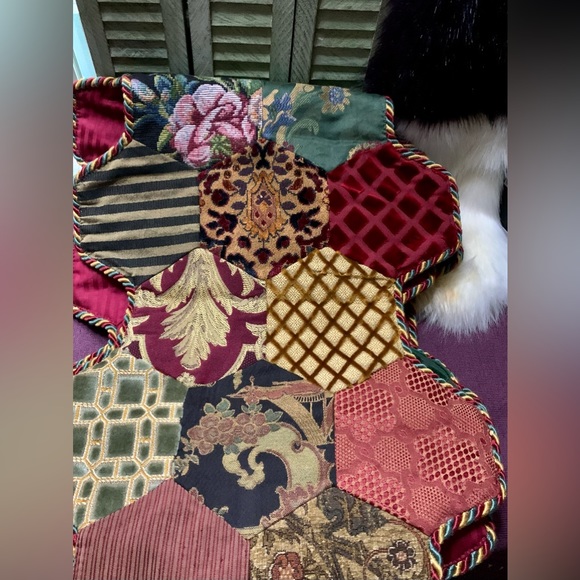 🍀CAMINO DE MESA DE RETAZOS,ESTILO VICTORIANO 🌺ECHO A MANO🍀TELA VINTAGE🍀#700 - Picture 3 of 17